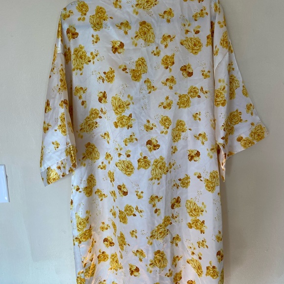Golden Floral Rose Vintage VTG Retro Satin Robe Gabrielle Intimates - Picture 4 of 5